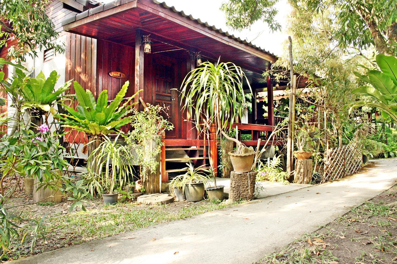 Baansuan Lychee Maeklong Resort Ampawa Ампхава Экстерьер фото